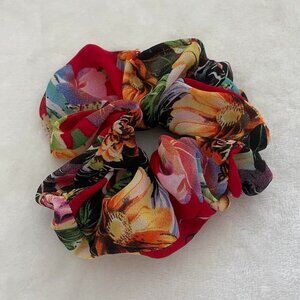 Hair tie / scrunchie